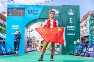 BIB: 188
                            <button type="button" onclick="openModal(21772562)" class="btn btn-primary btn-sm float-right btn-popup" data-toggle="modal" data-target=".modal-high-quality">
                        <i class="fas fa-shopping-cart"></i> Add to Cart
                    </button>
                                            <button type="button" onclick="isThisMe(21772562, true)" class="btn btn-success btn-sm float-right btn-popup btn-isme hidden" data-toggle="tooltip" data-placement="bottom" title="นี่คือรูปของคุณใช่ไหม คลิกที่นี่เพื่อเอาเข้าอัลบั้ม">
                        <i class="fas fa-plus"></i> Add to album
                    </button>
                    <button type="button" onclick="isThisMe(21772562, false)" class="btn btn-warning btn-sm float-right btn-popup btn-isnotme hidden">
                        <i class="fas fa-ban"></i> Remove from album
                    </button>